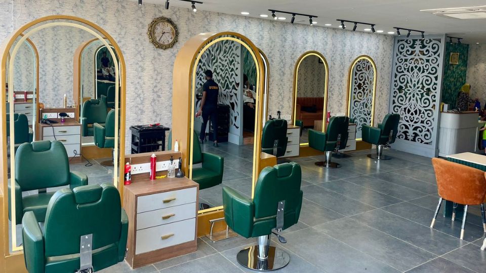 Salon interior